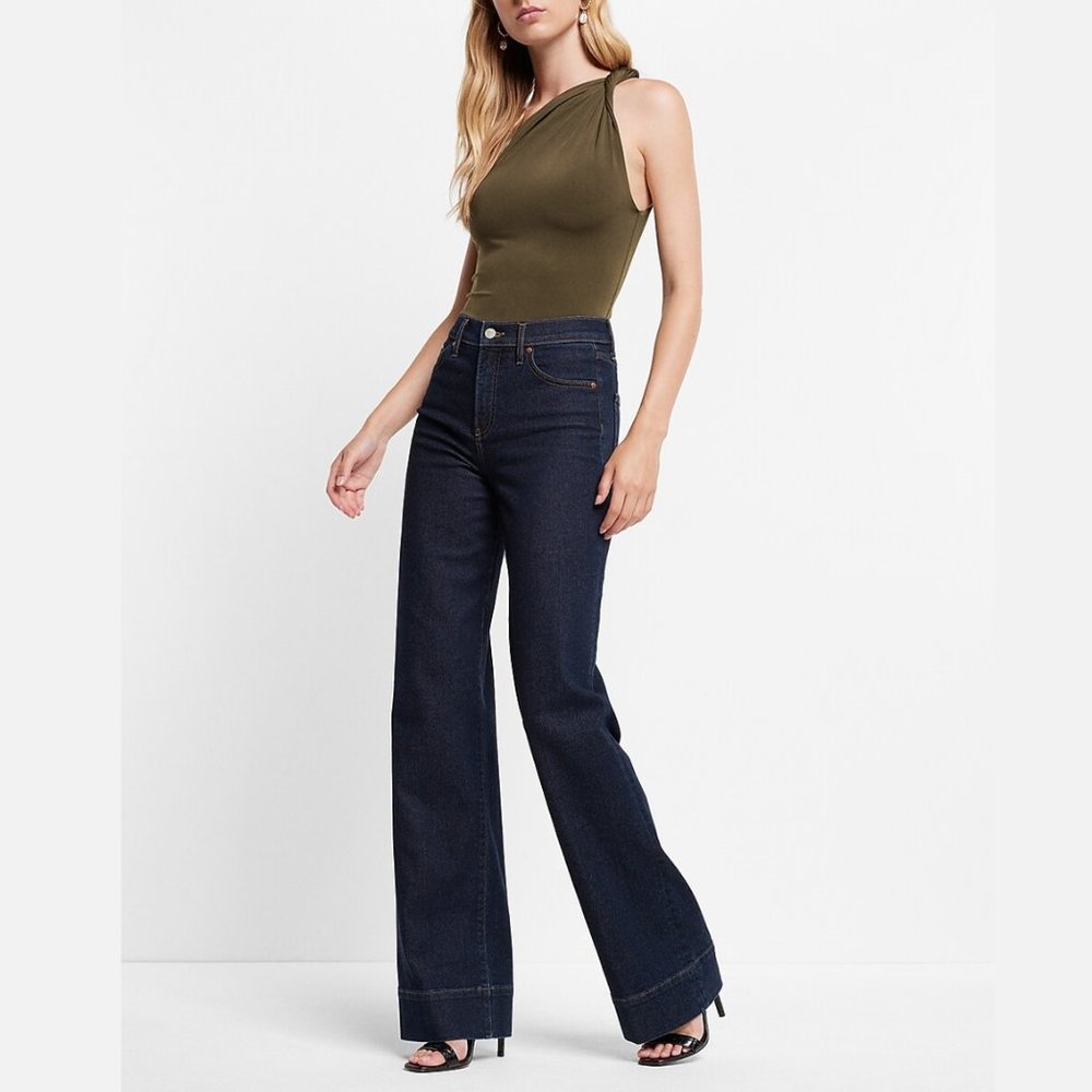 NWT $98.00 EXPRESS DARK WASH WIDE LEG JEANS - 26W / 33L